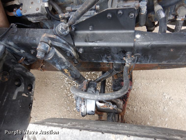 image for item IM9852 2001 Mack RD Series  semi truck