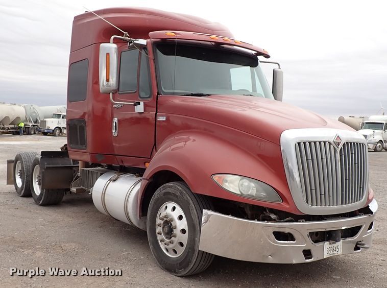 image for item IS9397 2012 International ProStar  semi truck