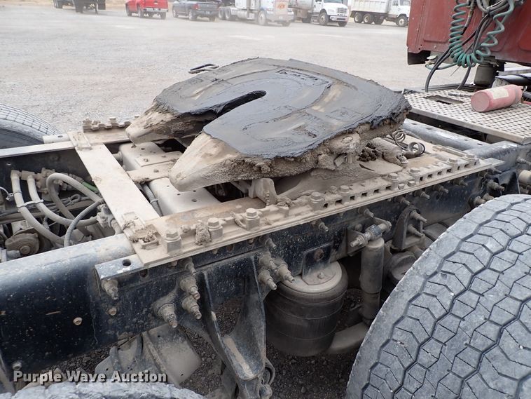 image for item IS9397 2012 International ProStar  semi truck