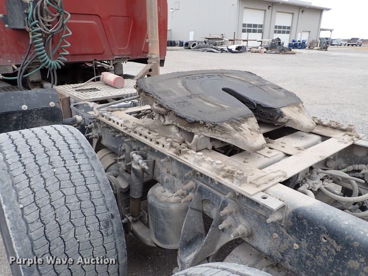 image for item IS9397 2012 International ProStar  semi truck