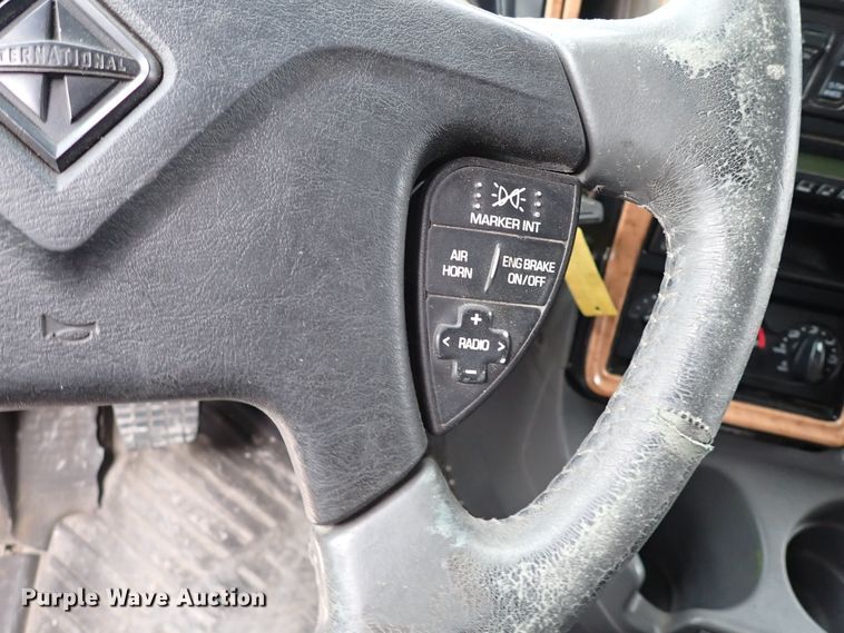 image for item IS9397 2012 International ProStar  semi truck