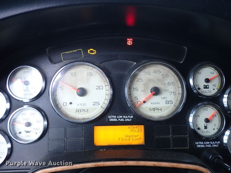 image for item IS9397 2012 International ProStar  semi truck