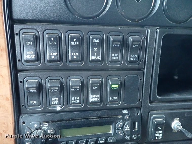 image for item IS9397 2012 International ProStar  semi truck