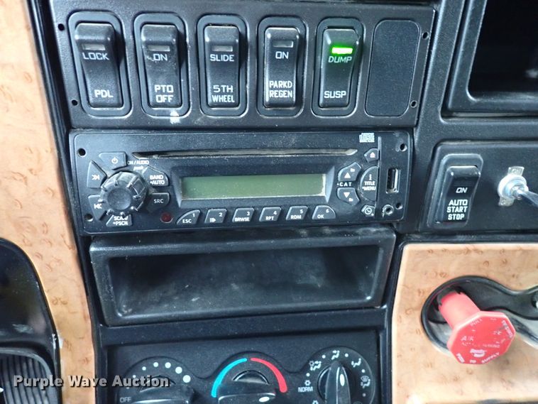 image for item IS9397 2012 International ProStar  semi truck