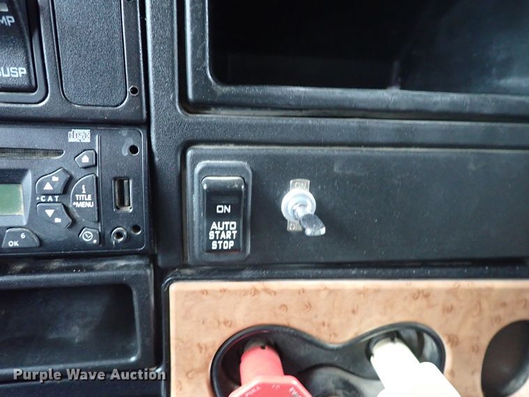 image for item IS9397 2012 International ProStar  semi truck