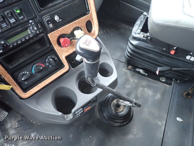 image for item IS9397 2012 International ProStar  semi truck