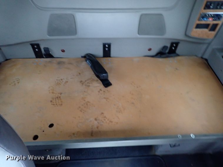 image for item IS9397 2012 International ProStar  semi truck