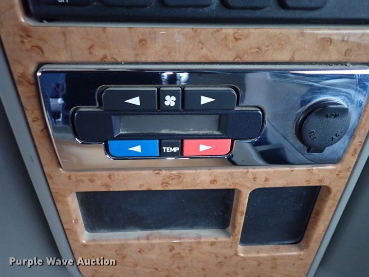 image for item IS9397 2012 International ProStar  semi truck