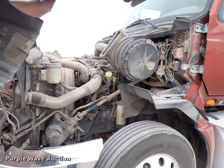 image for item IS9397 2012 International ProStar  semi truck