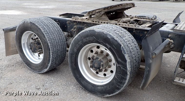 image for item IS9397 2012 International ProStar  semi truck