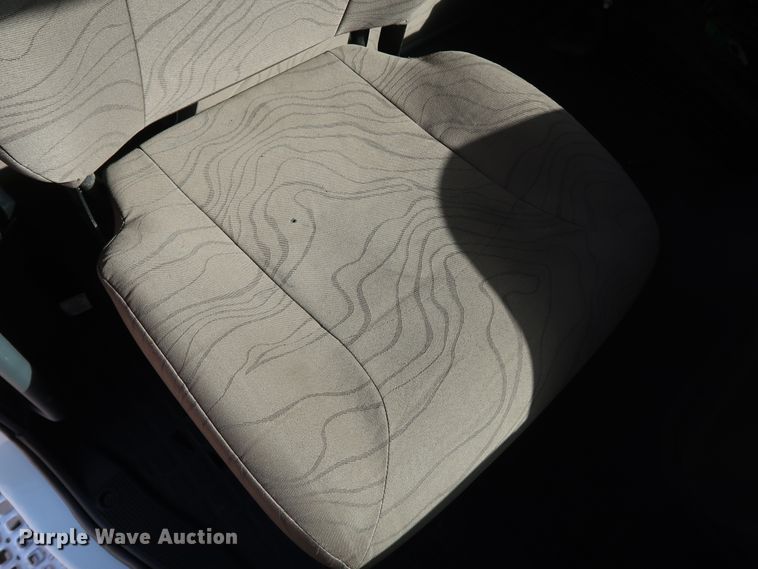 image for item IY9105 2015 Volvo VNL  semi truck