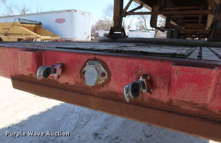 image for item IY9108 1993 Transcraft  flatbed trailer