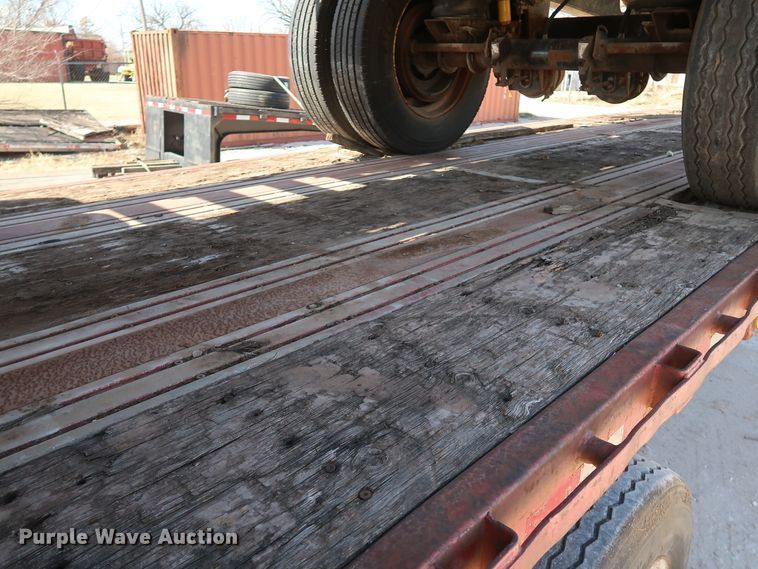 image for item IY9108 1993 Transcraft  flatbed trailer