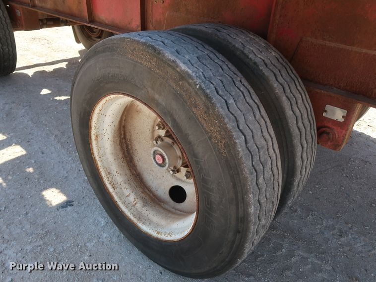 image for item IY9108 1993 Transcraft  flatbed trailer