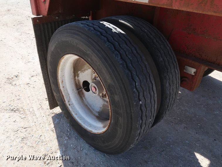 image for item IY9108 1993 Transcraft  flatbed trailer