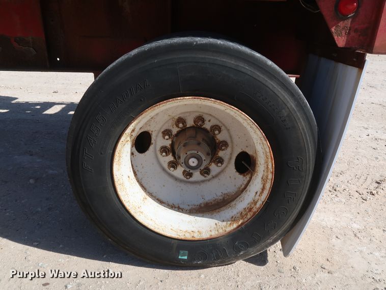 image for item IY9108 1993 Transcraft  flatbed trailer