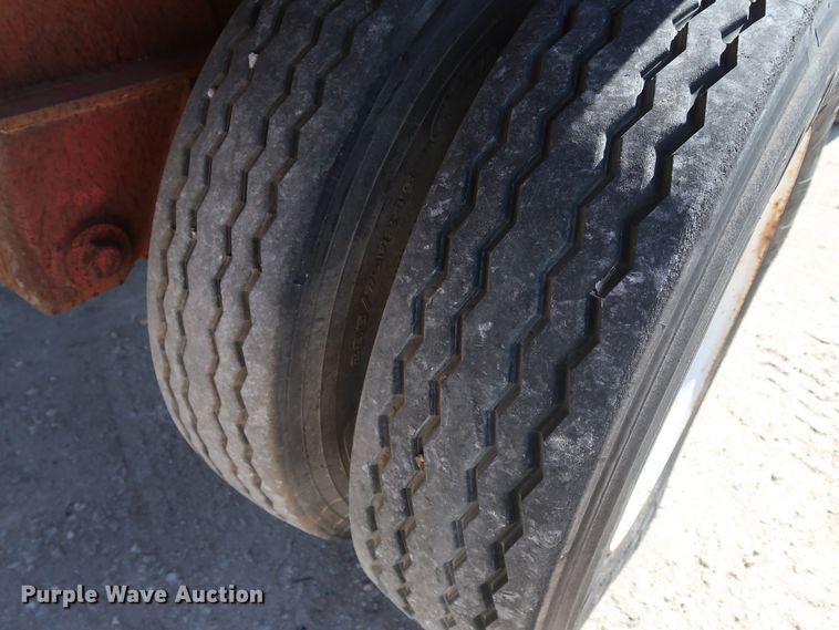 image for item IY9108 1993 Transcraft  flatbed trailer