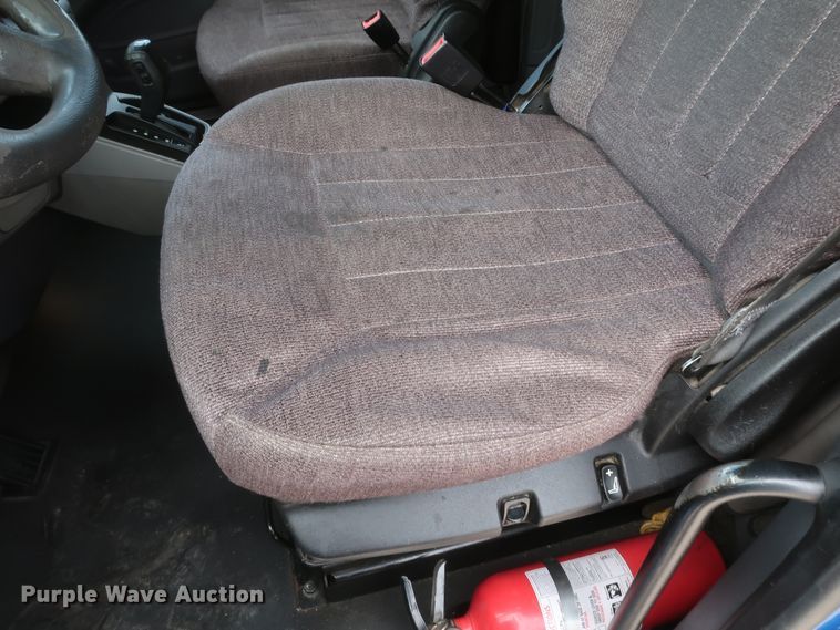 image for item IY9155 2016 Peterbilt 579  semi truck