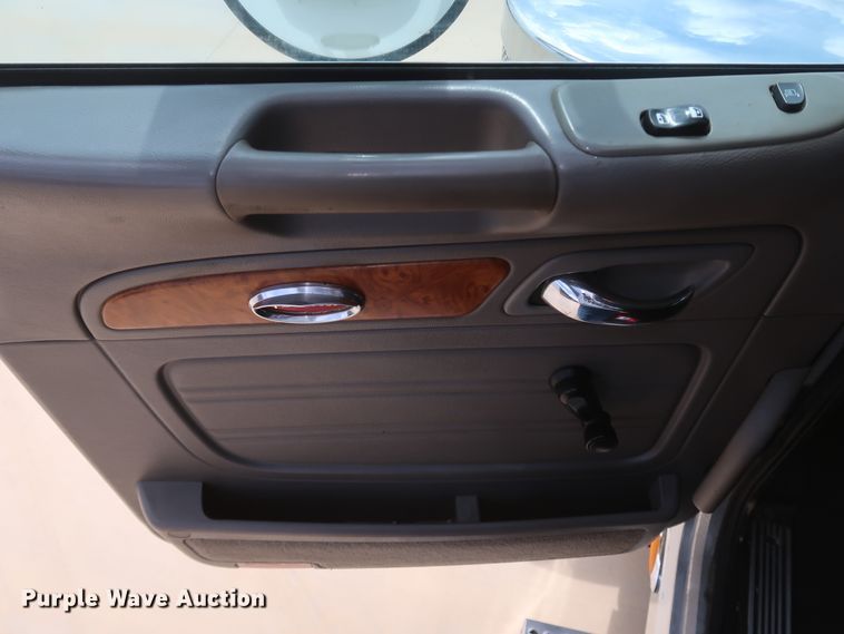 image for item IY9156 2008 Peterbilt 389  semi truck