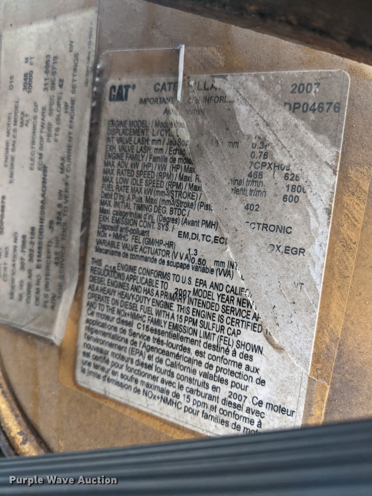 image for item IY9156 2008 Peterbilt 389  semi truck