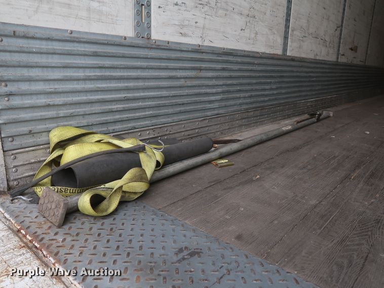 image for item IY9157 2008 Wabash  dry van trailer