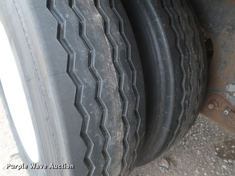 image for item IY9157 2008 Wabash  dry van trailer