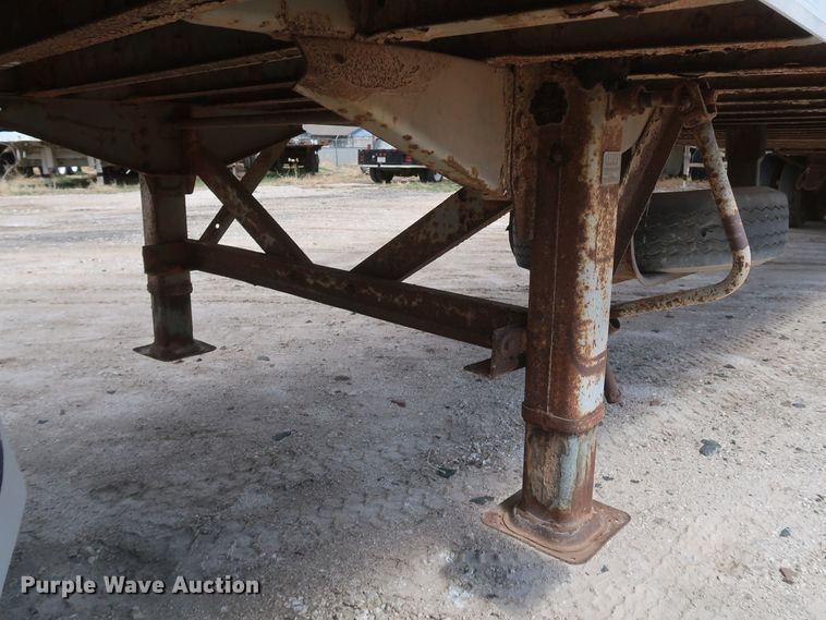 image for item IY9158 1998 Fruehauf  dry van trailer