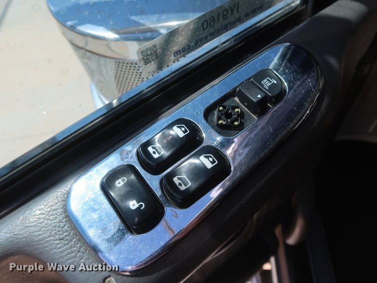 image for item IY9160 2006 Peterbilt 379  semi truck