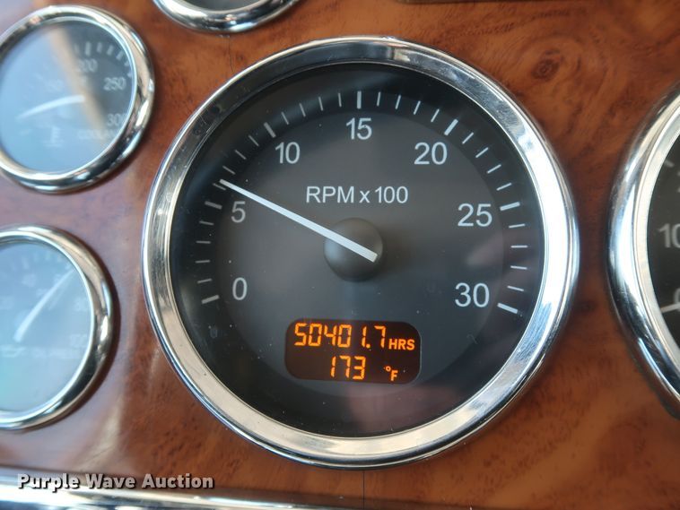 image for item IY9160 2006 Peterbilt 379  semi truck