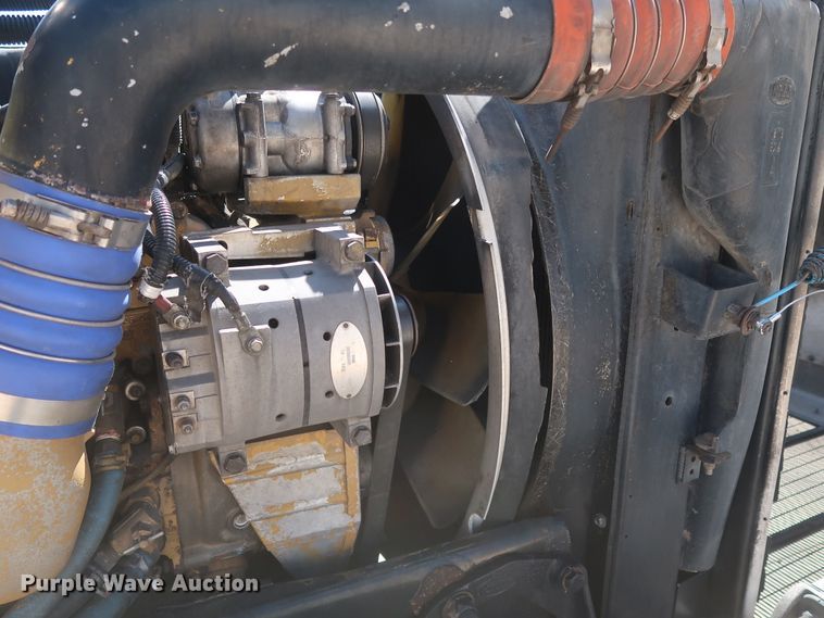 image for item IY9160 2006 Peterbilt 379  semi truck