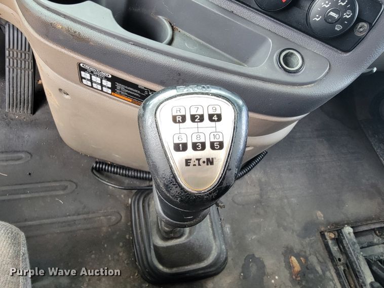 image for item JE9972 2016 Freightliner Cascadia  semi truck