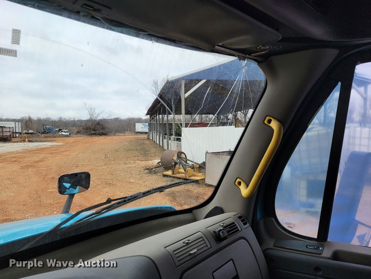 image for item JE9972 2016 Freightliner Cascadia  semi truck