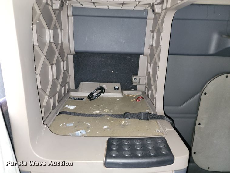 image for item JE9972 2016 Freightliner Cascadia  semi truck