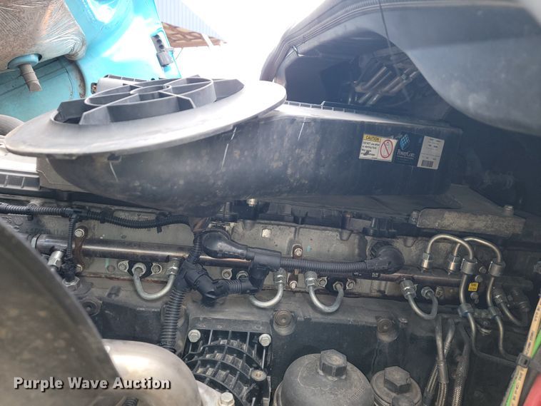 image for item JE9972 2016 Freightliner Cascadia  semi truck