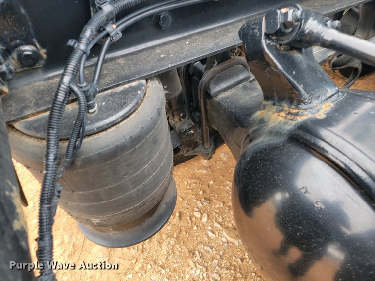 image for item JE9972 2016 Freightliner Cascadia  semi truck