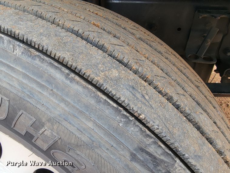 image for item JE9972 2016 Freightliner Cascadia  semi truck