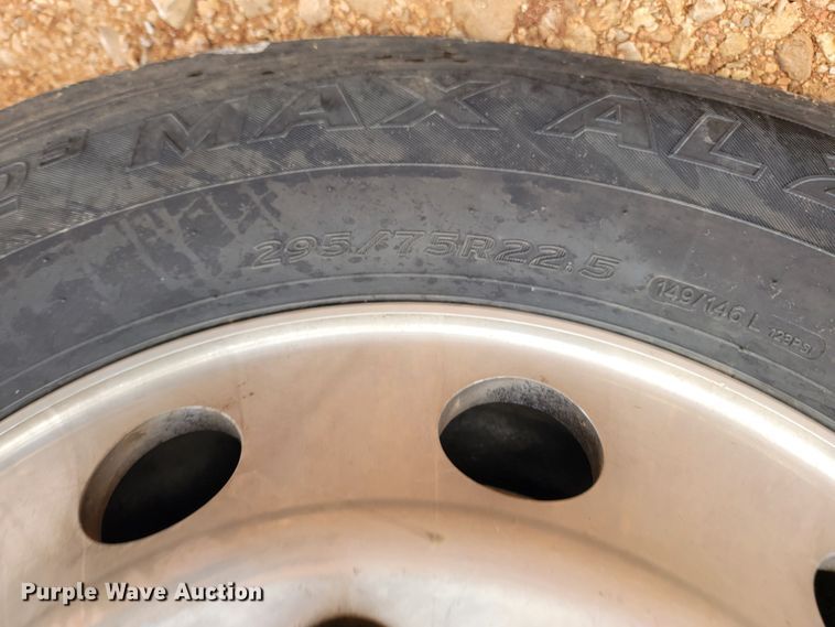 image for item JE9972 2016 Freightliner Cascadia  semi truck