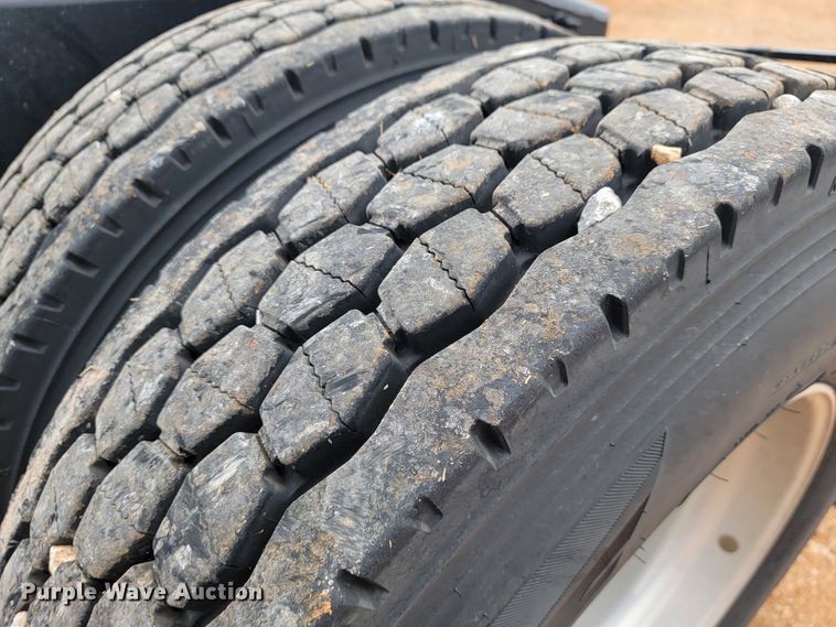 image for item JE9972 2016 Freightliner Cascadia  semi truck