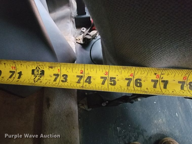 image for item JE9989 2011 Peterbilt 386  semi truck