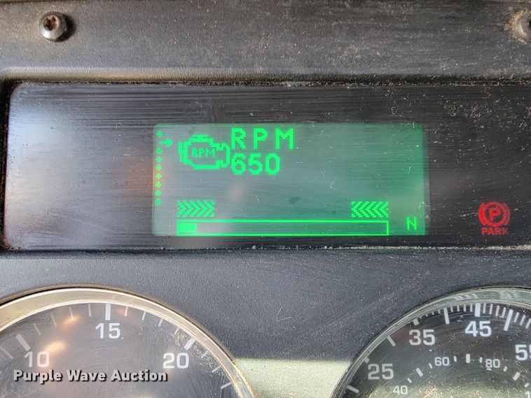 image for item JE9990 2013 Kenworth T700  semi truck