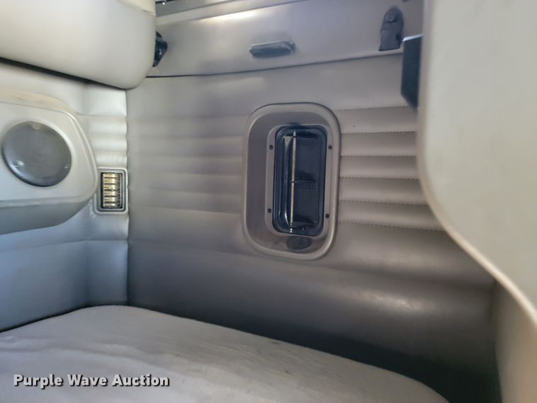 image for item JE9990 2013 Kenworth T700  semi truck