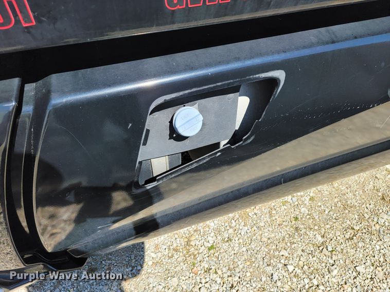 image for item JE9990 2013 Kenworth T700  semi truck