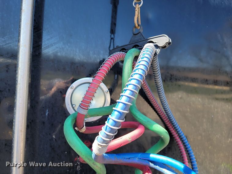 image for item JE9990 2013 Kenworth T700  semi truck