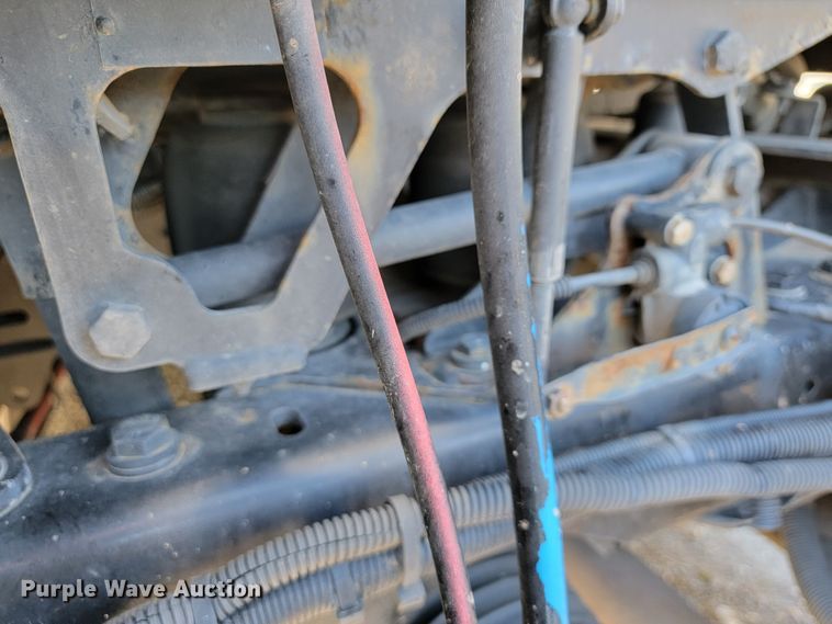 image for item JE9990 2013 Kenworth T700  semi truck