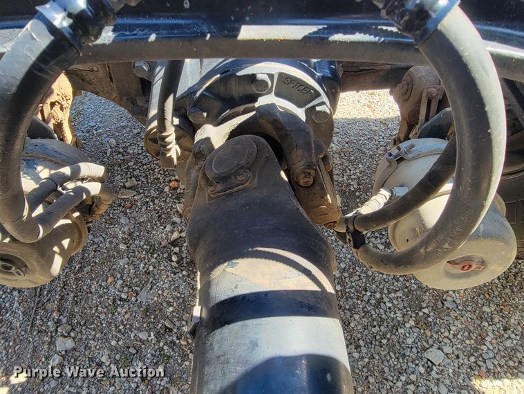 image for item JE9990 2013 Kenworth T700  semi truck