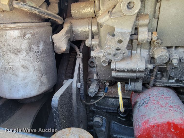 image for item JE9990 2013 Kenworth T700  semi truck