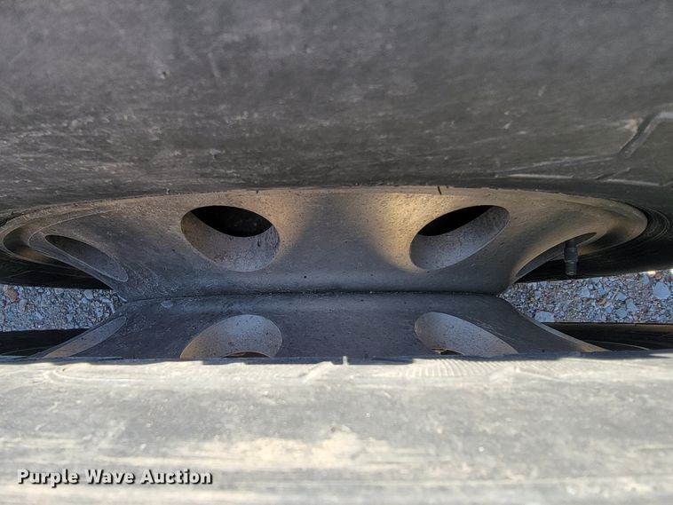 image for item JE9990 2013 Kenworth T700  semi truck