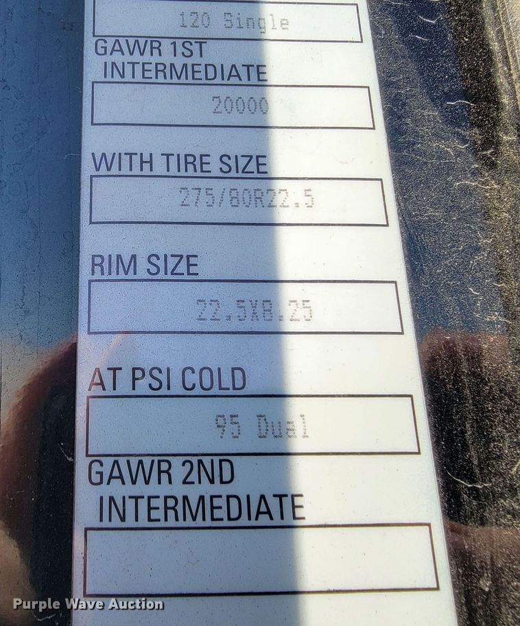 image for item JE9990 2013 Kenworth T700  semi truck