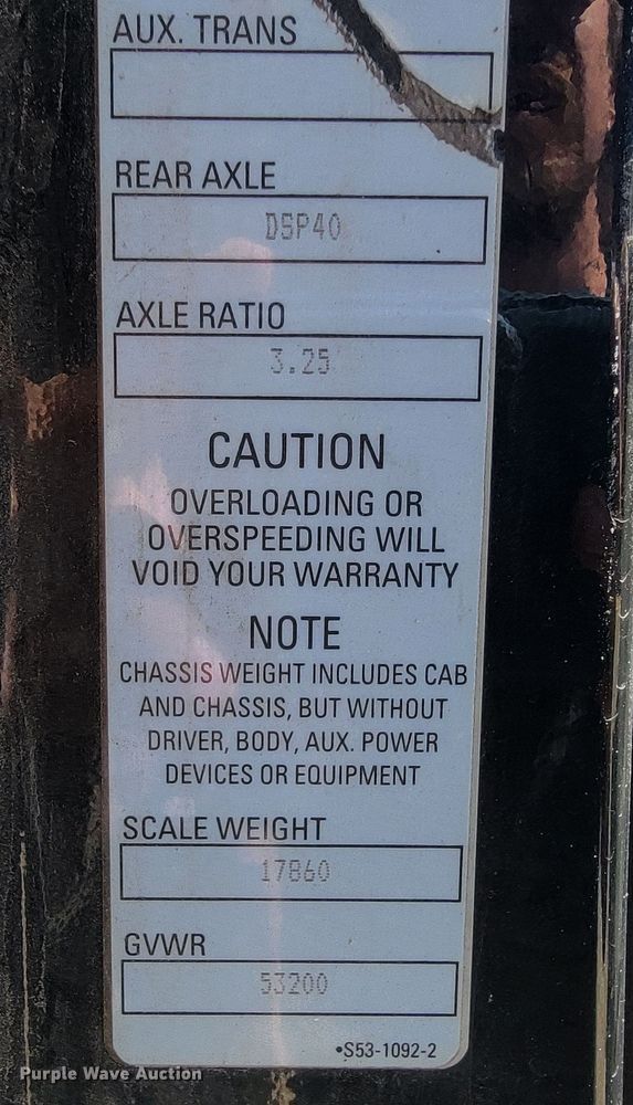 image for item JE9990 2013 Kenworth T700  semi truck