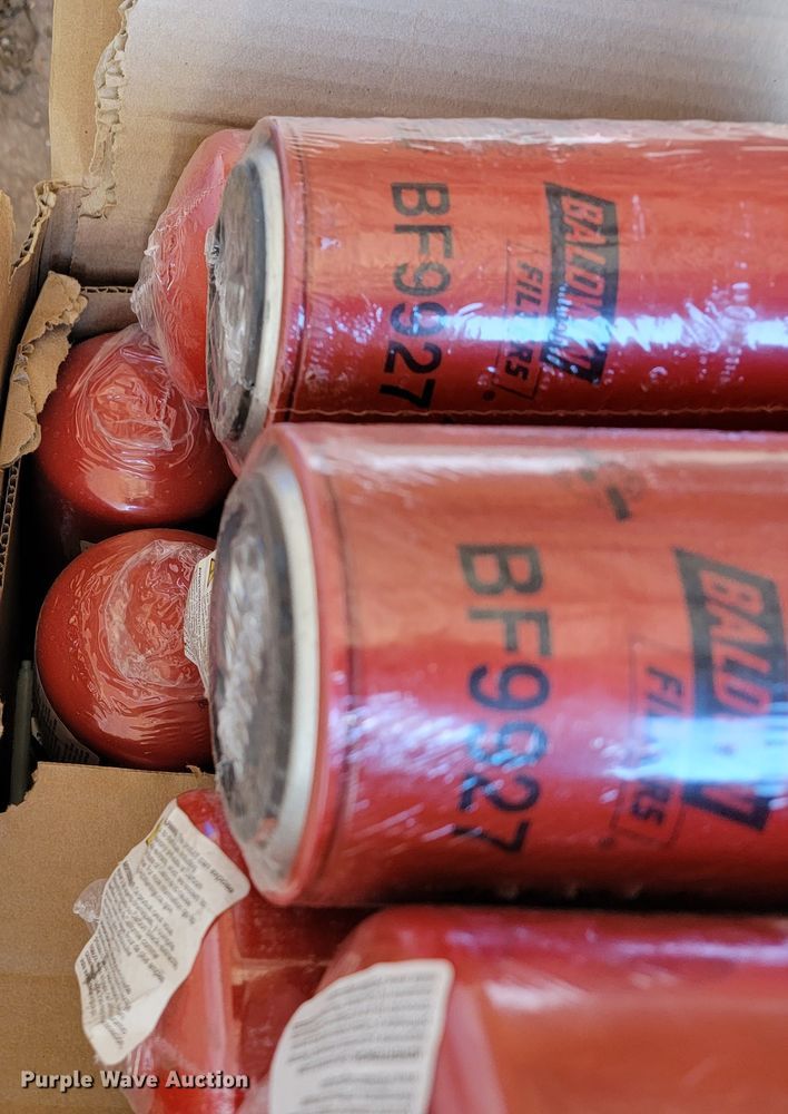 image for item JE9990 2013 Kenworth T700  semi truck